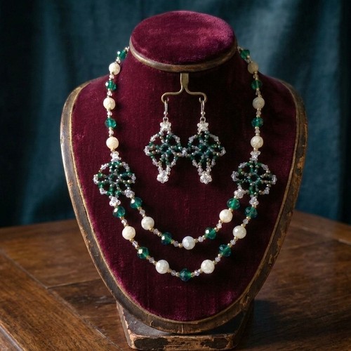Collana lunga fatta mano - collana,